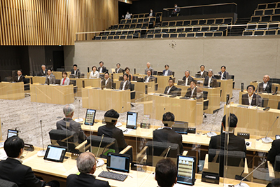 話し合いが行われる議場（ぎじょう）