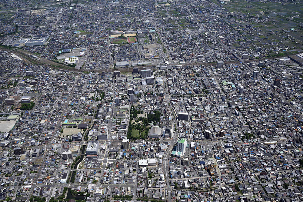 大垣共立銀行から北へ北公園野球場まで