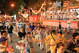 大垣おどり大会の様子